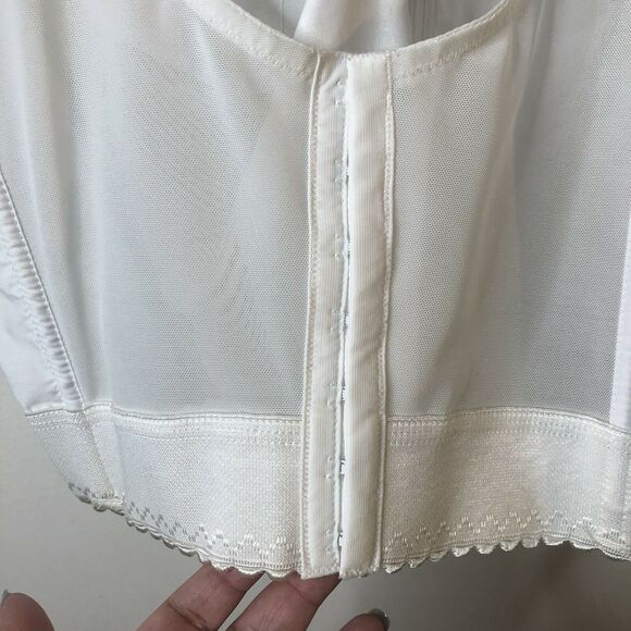 Exquisite Form #7532 Longline Bra White Size 44D - Picture 4 of 7